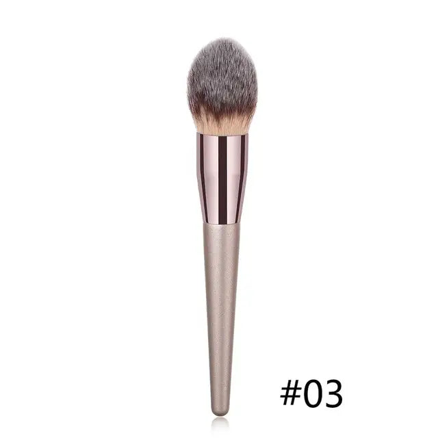 1 Pcs Luxury Makeup Pro Brush - Dreami XO